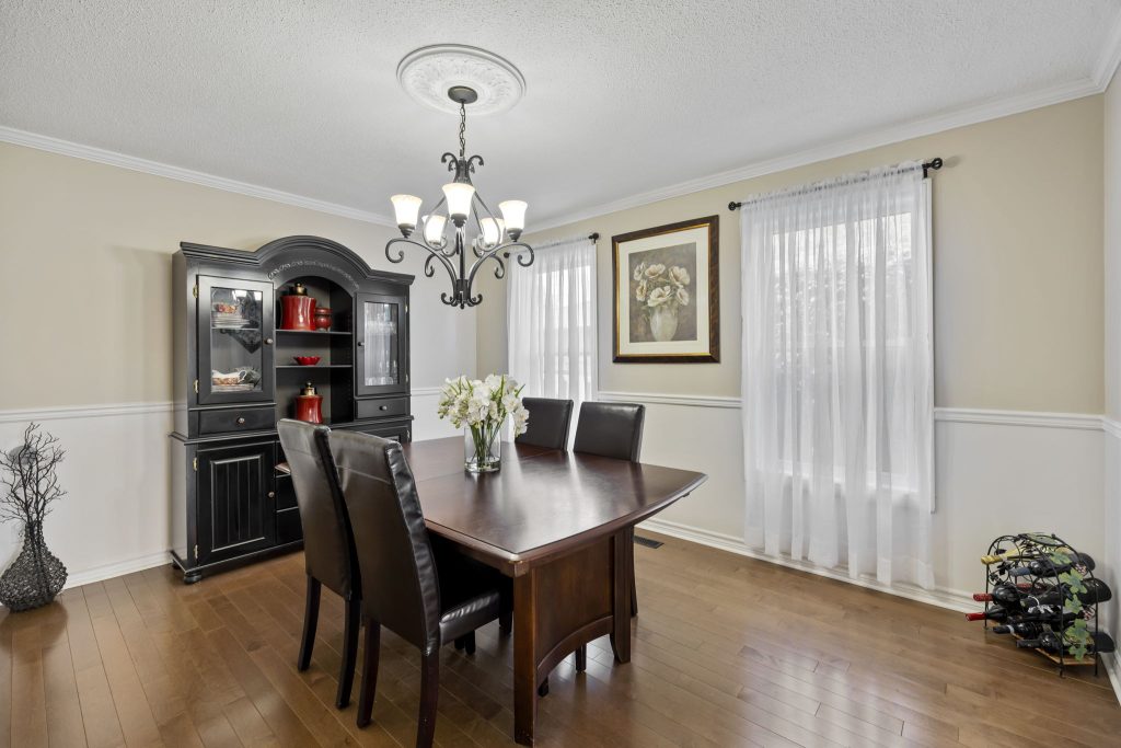 Dining room with hardwood floors at 661 Weyburn Square in Amberlea, Pickering