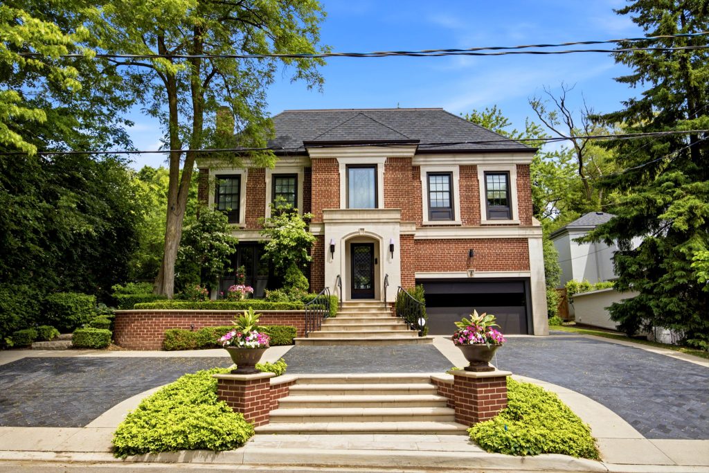 Brick home with landscaped front steps at 4 Ridgewood Road, Toronto